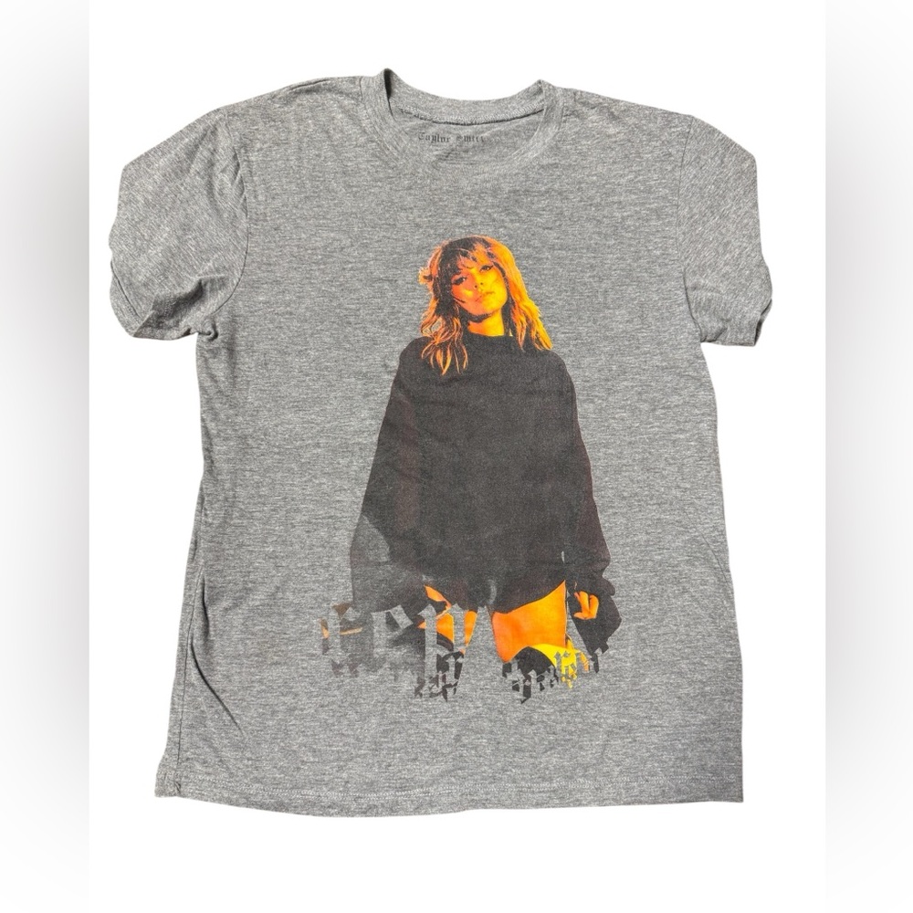 Taylor Swift Reputation Graphic Crewneck Short Sleeve T-Shirt Ty shirt sz Medium